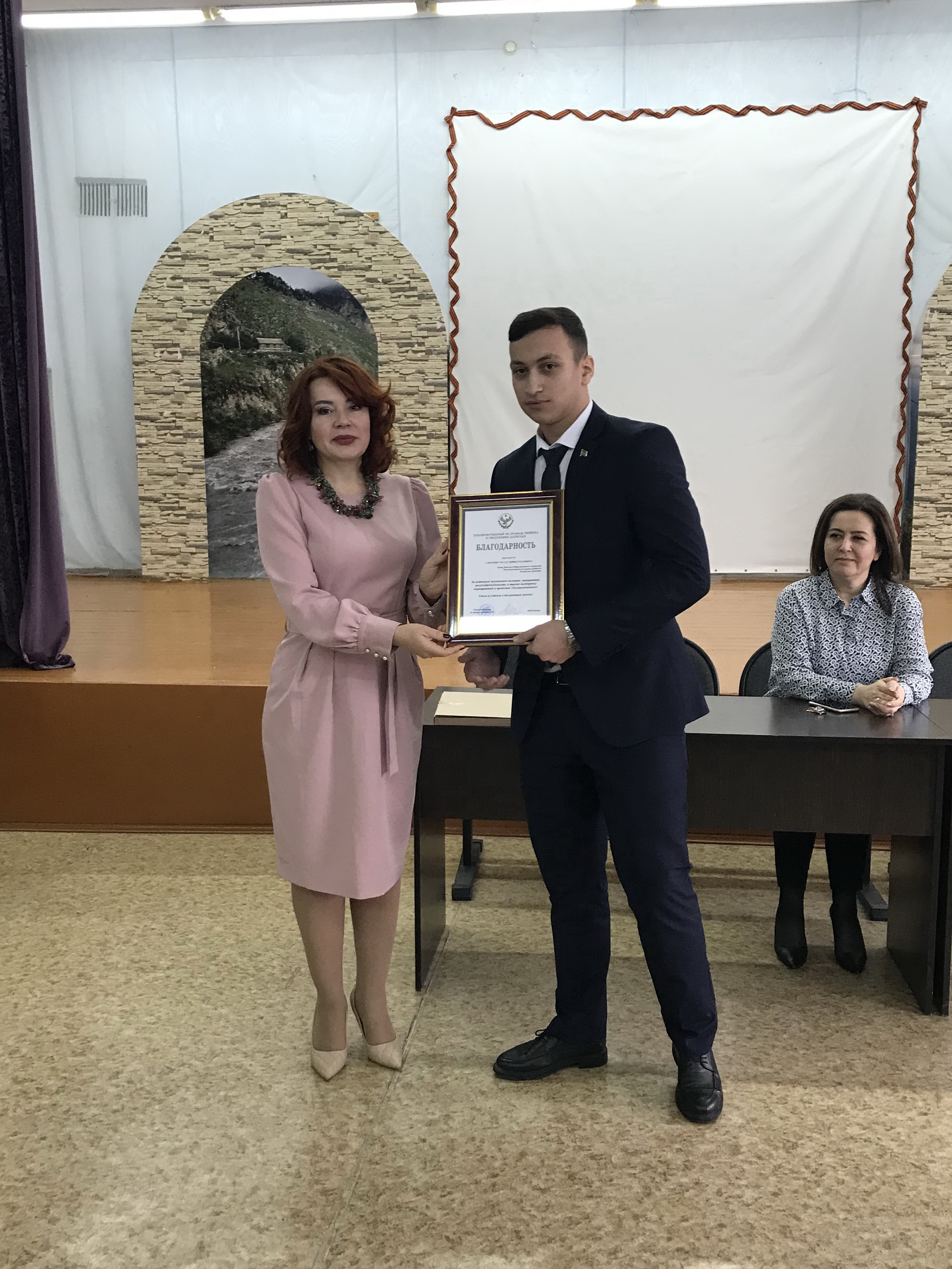 Уполномоченный отметила благодарностью активиста детского совета